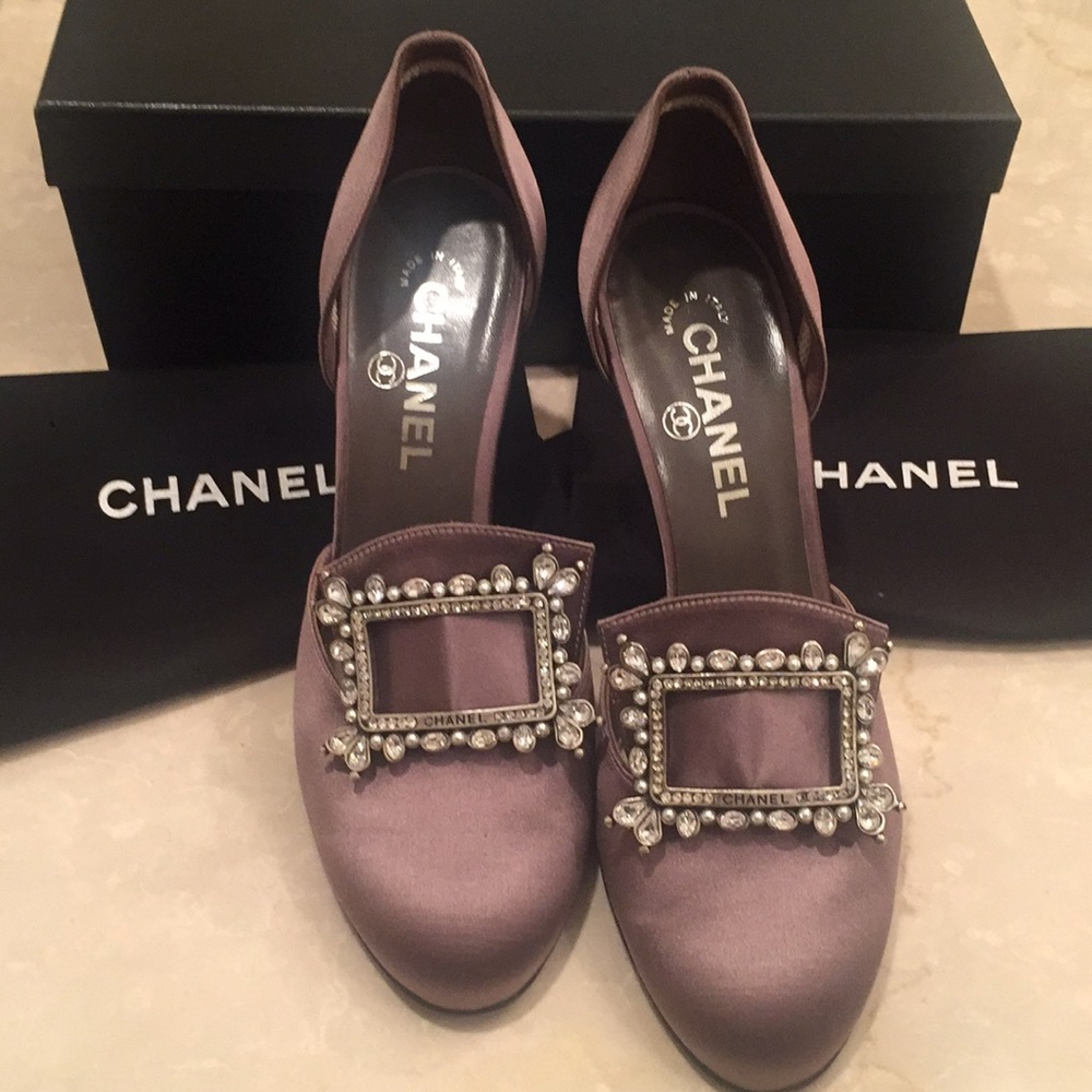 RARE AUTHENTIC EMBELLISHED CHANEL HEELS